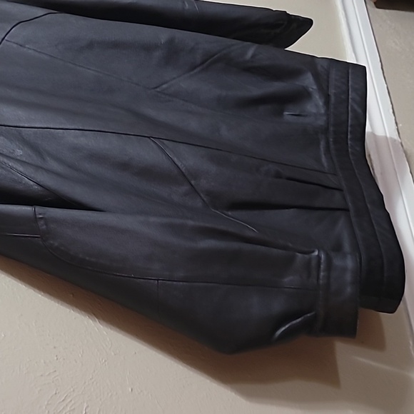 Liz Baker Essentials Leather jacket Women's Size Medium Thick Quality Motorcycle - Picture 10 of 16